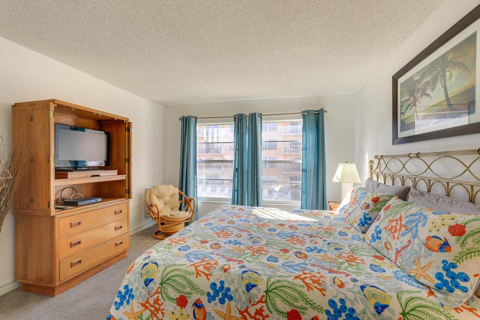 Central Cocoa Beach Condo With View, Steps To Beach! Zewnętrze zdjęcie