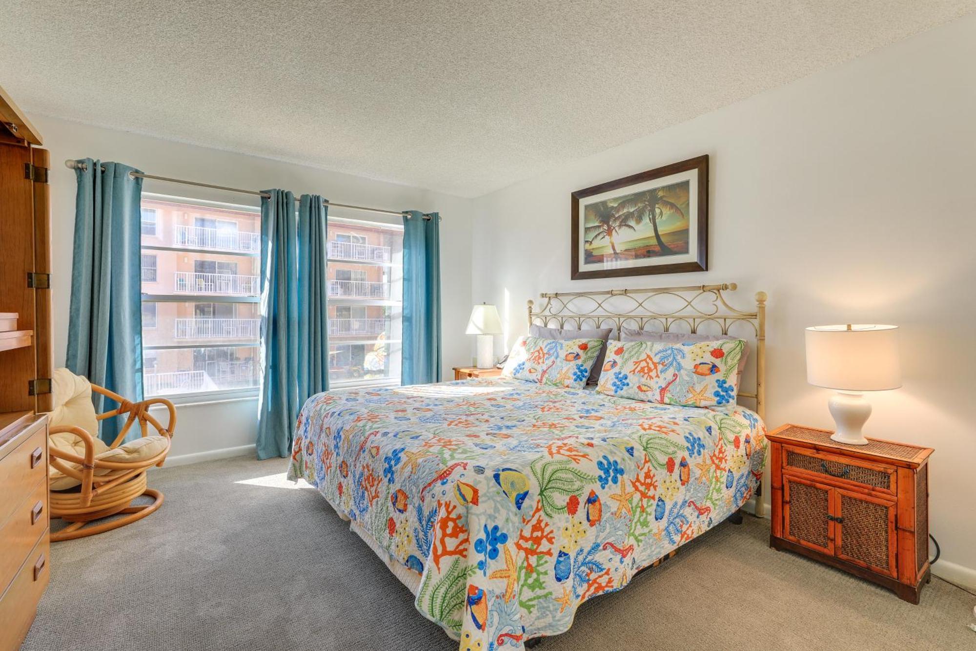 Central Cocoa Beach Condo With View, Steps To Beach! Zewnętrze zdjęcie