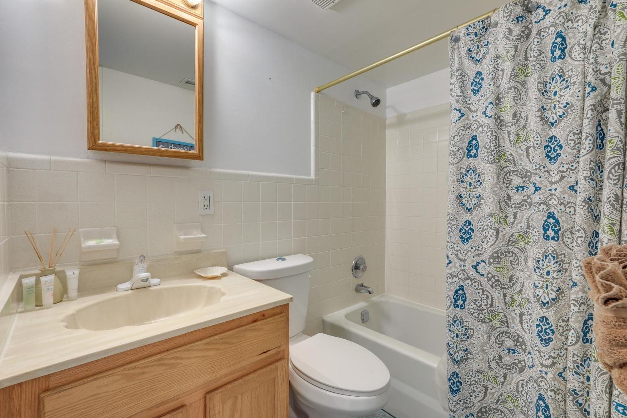 Central Cocoa Beach Condo With View, Steps To Beach! Zewnętrze zdjęcie