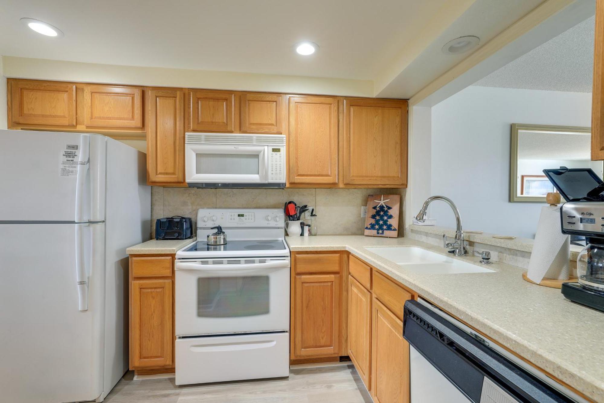 Central Cocoa Beach Condo With View, Steps To Beach! Zewnętrze zdjęcie