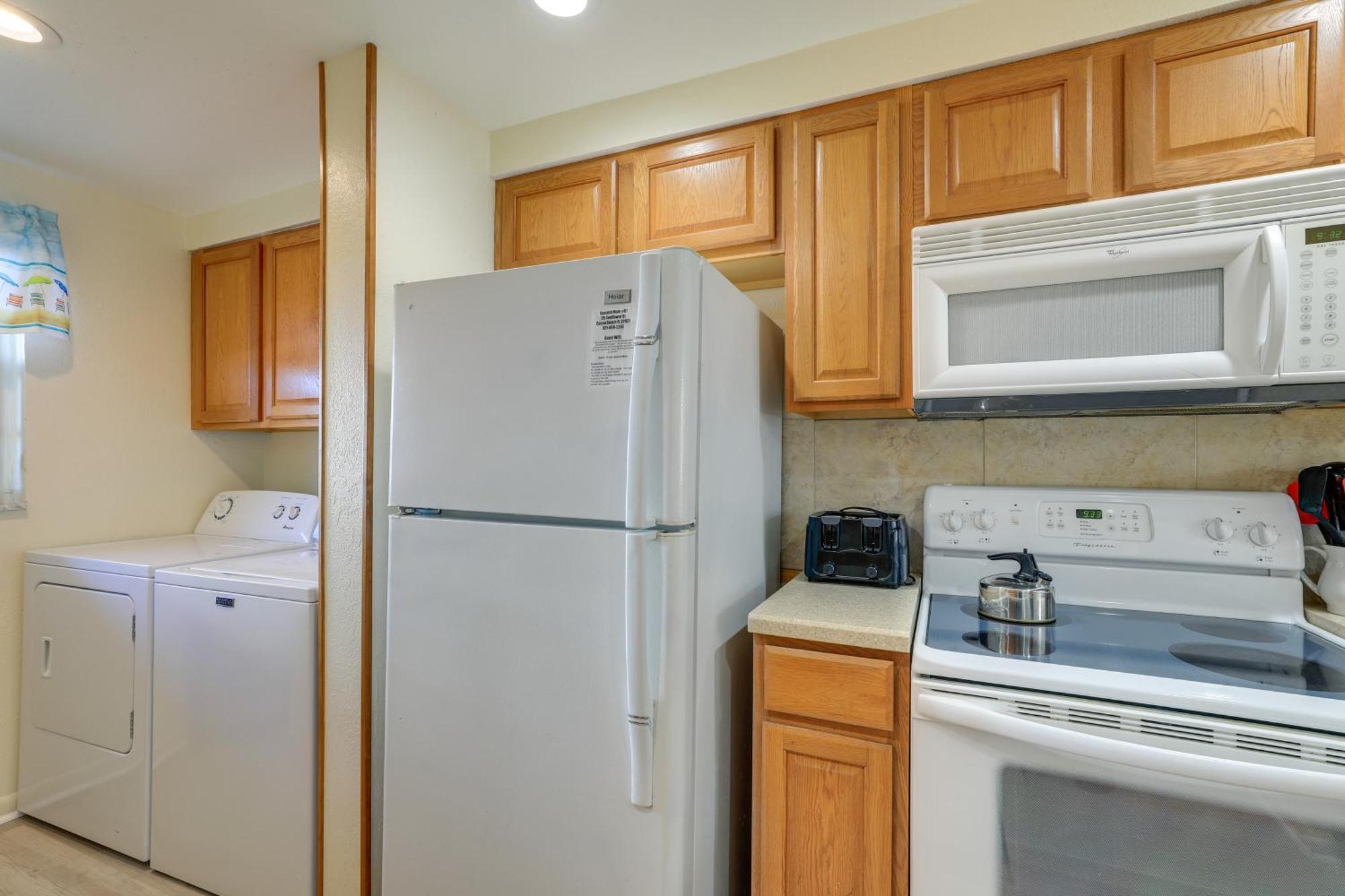 Central Cocoa Beach Condo With View, Steps To Beach! Zewnętrze zdjęcie